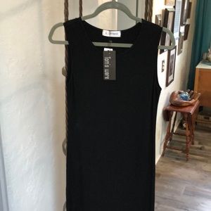Tom’s ware black dress